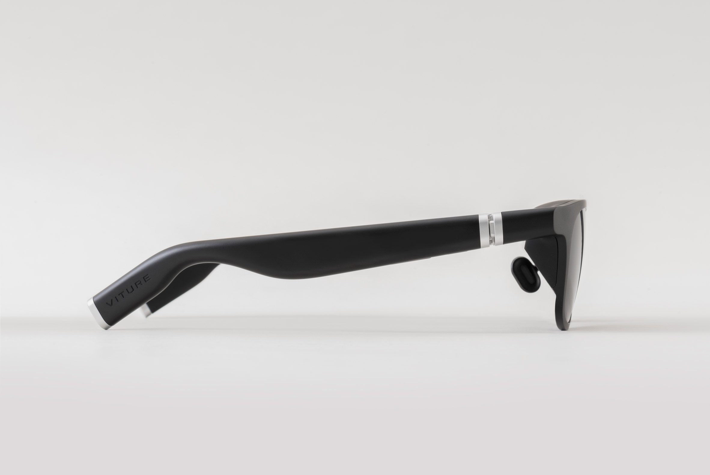 Layer's Viture One smart glasses stream immersive video anywhere