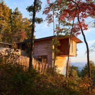 Harding Huebner perches Nova Residence on sloped site in North Carolina