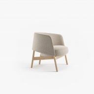 Collar chair is an armchair by Bensen