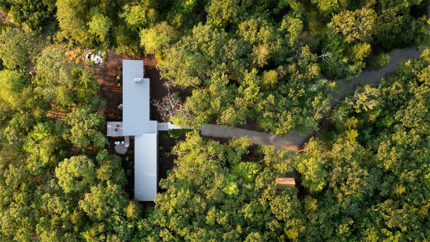 Aerial view of Caterpillar hill by Whitten Architects