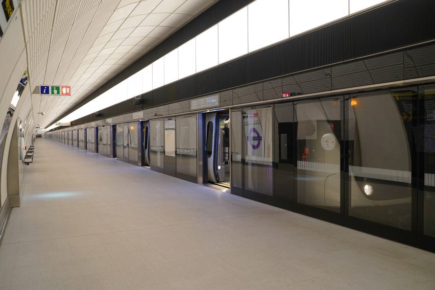 Elizabeth Line platform
