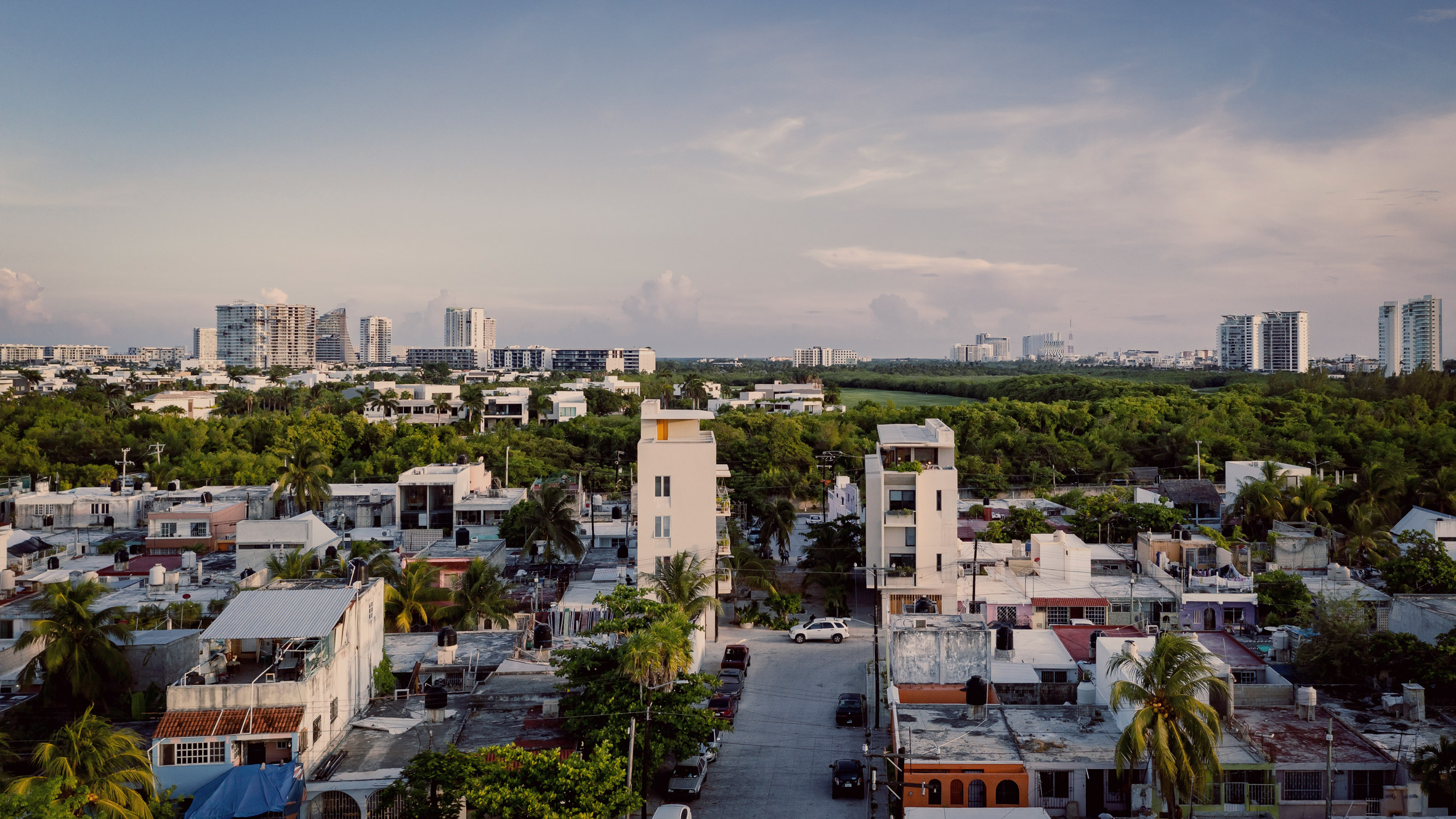 Cancún apartment building is designed for workers and tourists to coexist