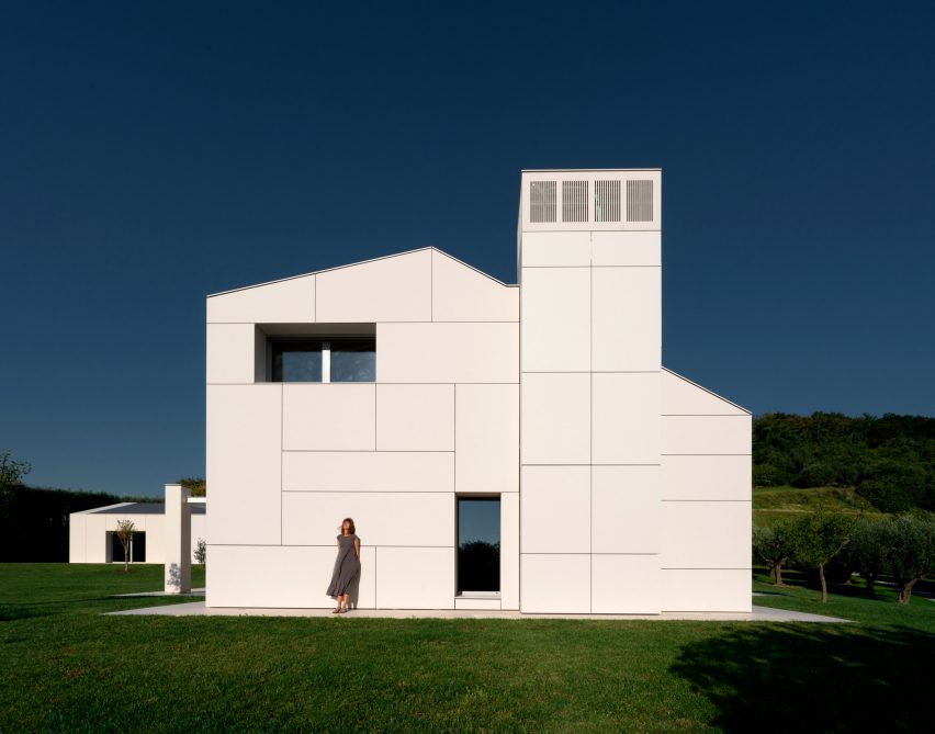 Image of a home clad in white Lapitec