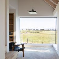 Ceangal House is a home in Scotland that was designed by Loader Monteith