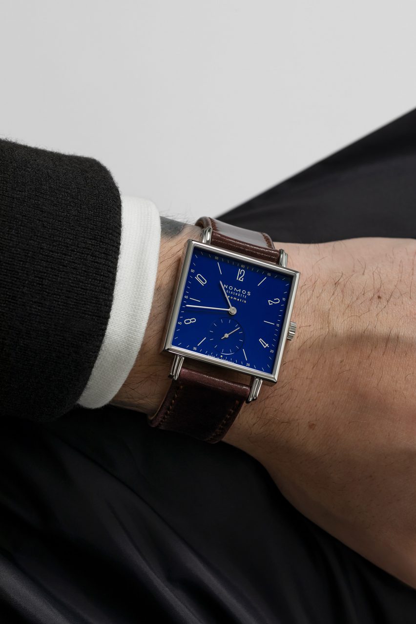 Blue Tetra Neomatik 39 watch