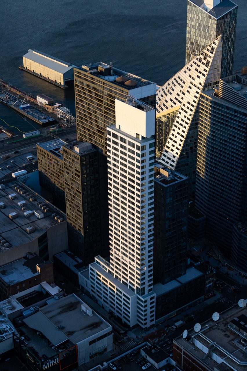 Exterior Alvaro Siza New York tower