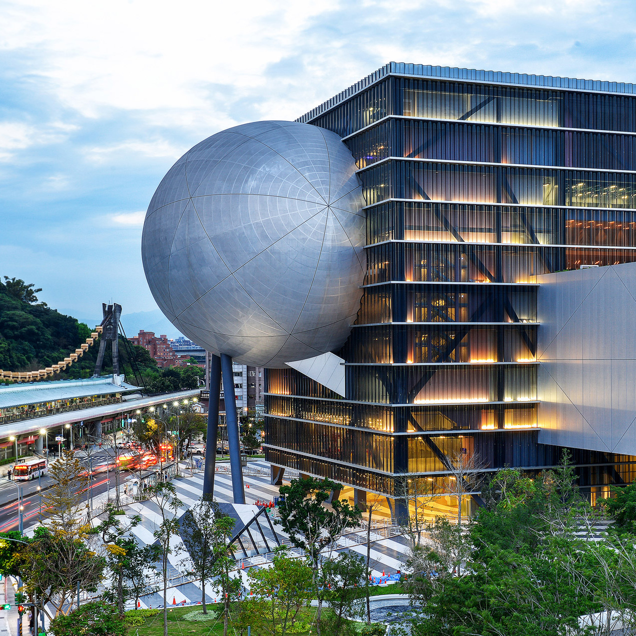 Ten spherical buildings from around the globe – Designlab