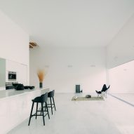 Cotaparedes creates lofty living space in Guadalajara home