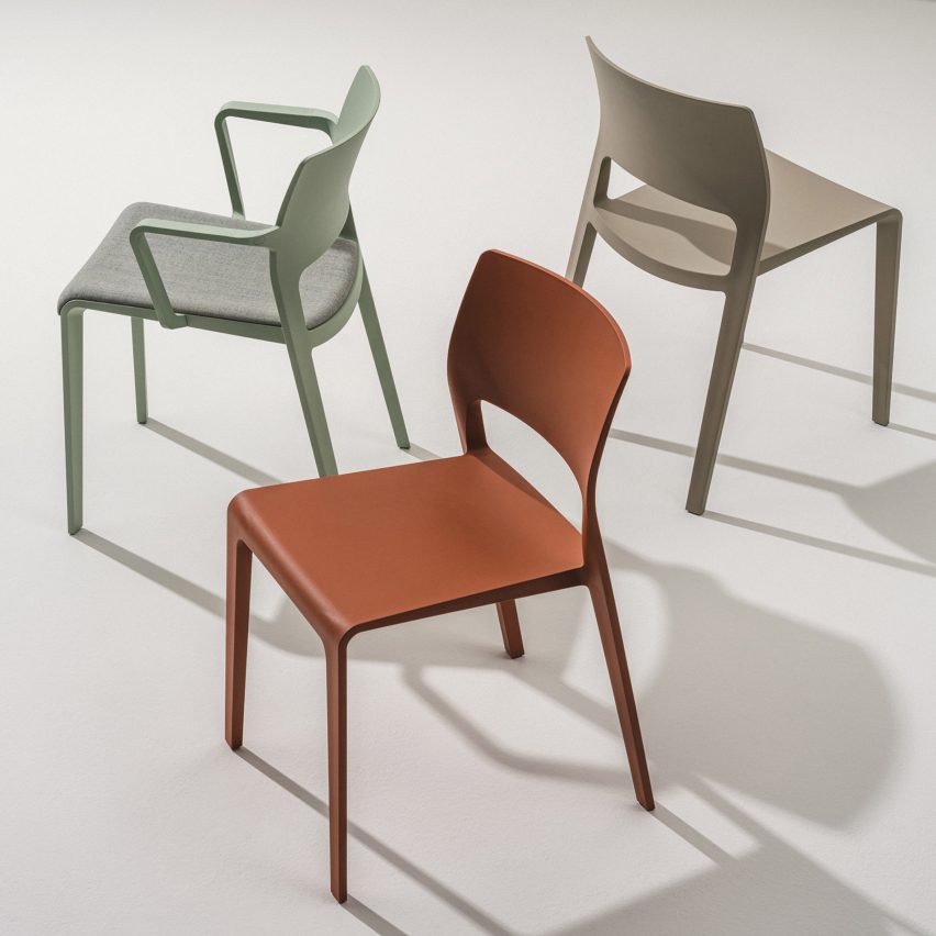Three Juno 02 chairs by Arper