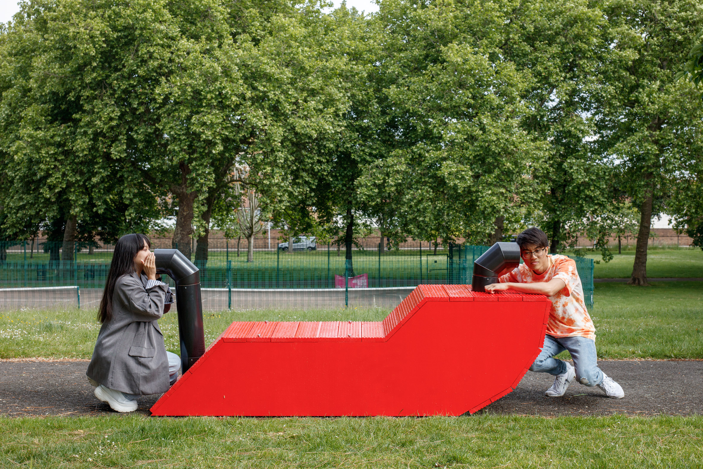 Red Sail-Phone bench in London