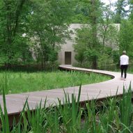 Thomas Phifer creates monolithic concrete gallery as home for Richard Serra artwork