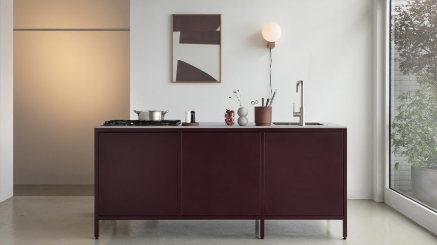 Zerogloss kitchen in deep plum colour
