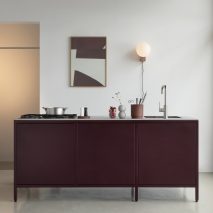Zerogloss kitchen in deep plum colour