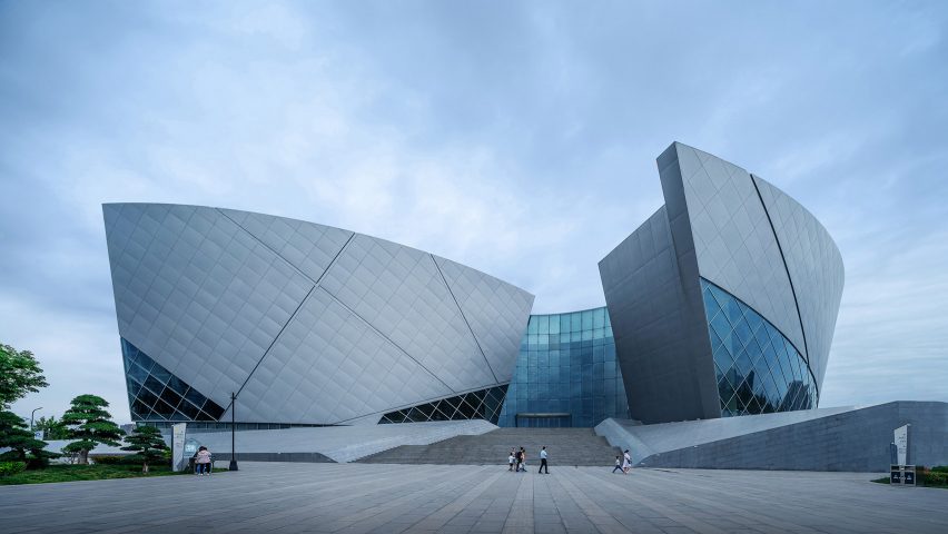 Metal-clad exterior of Zhengzhou Grand Theatre