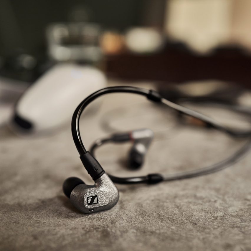 Sennheiser IE 600 by Sennheiser