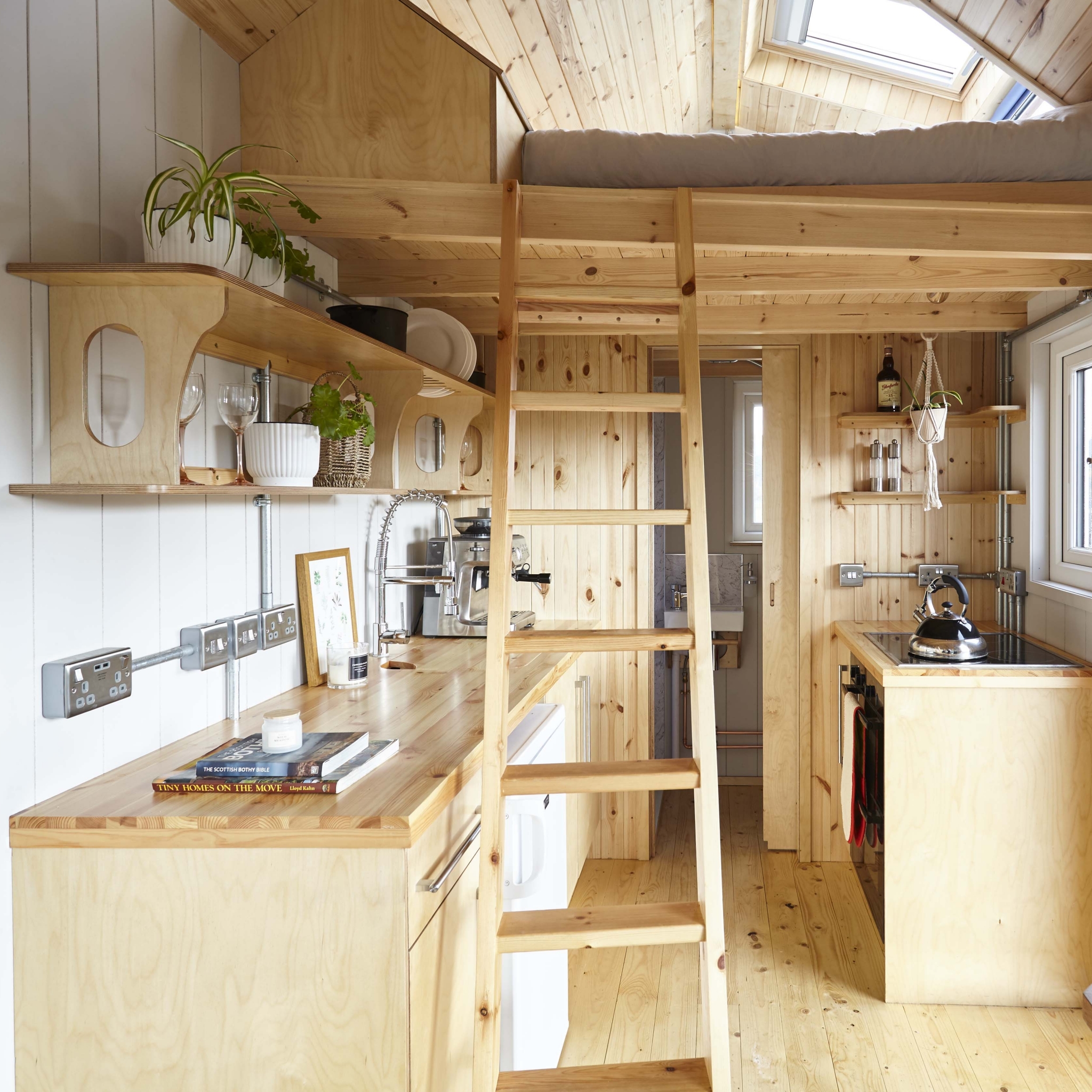  Ecological Tiny Houses builders