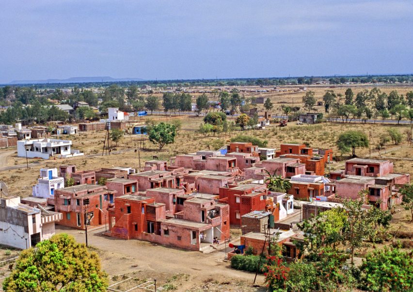 Nízkonákladové bydlení Aranya v Indii