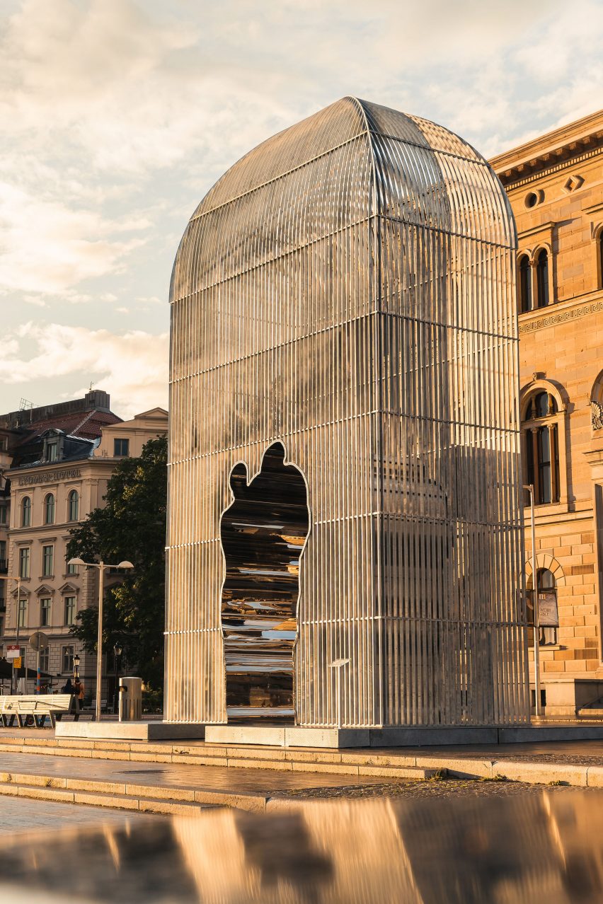 Arch installation in Stockholm