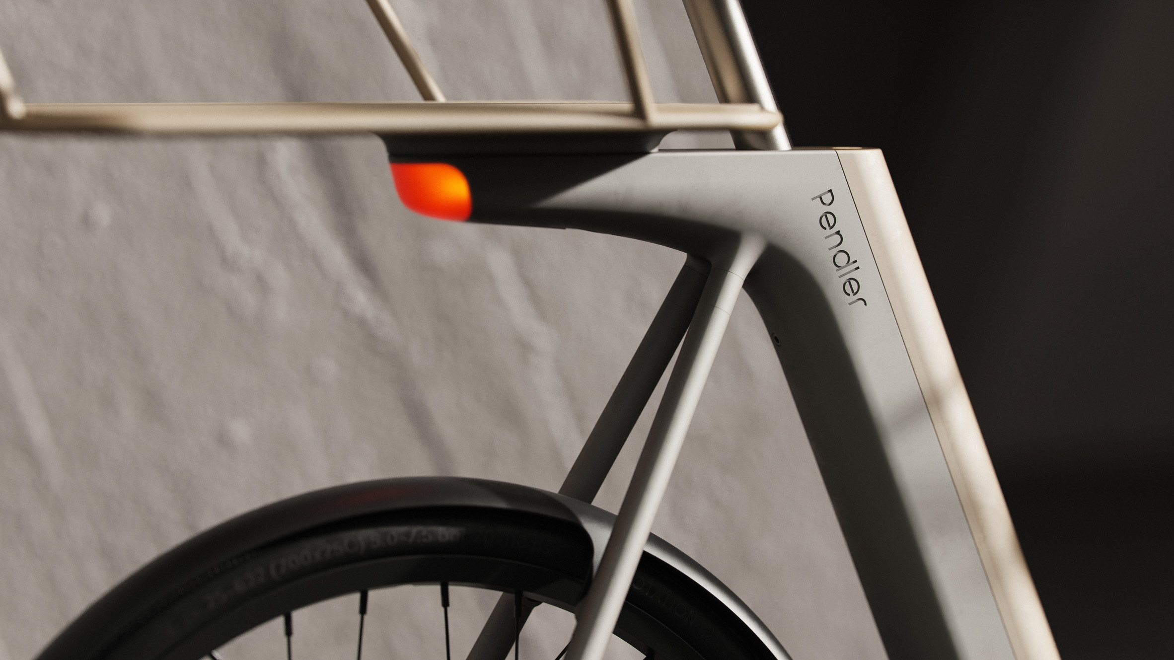 Close-up on rear of the Pendler e-bike with integrated light and wire rack