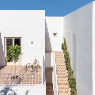 Kapsimalis Architects converts Santorini home into Ethos Vegan Suites hotel