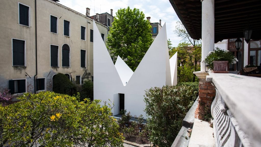 Stefano Boeri creates Hanji House pavilion at Venice Art Biennale