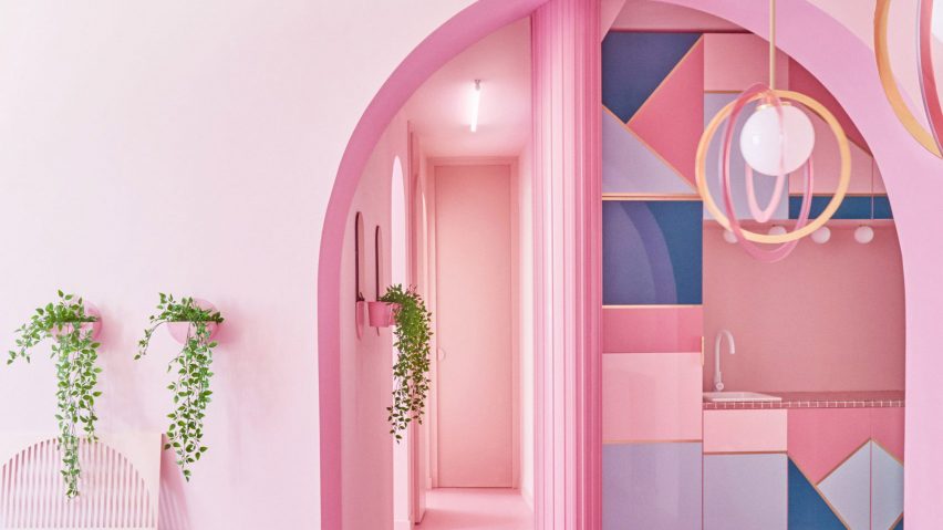 Pink kitchen in Minimal Fantasy apartment, Spain, by Patricia Bustos Studio