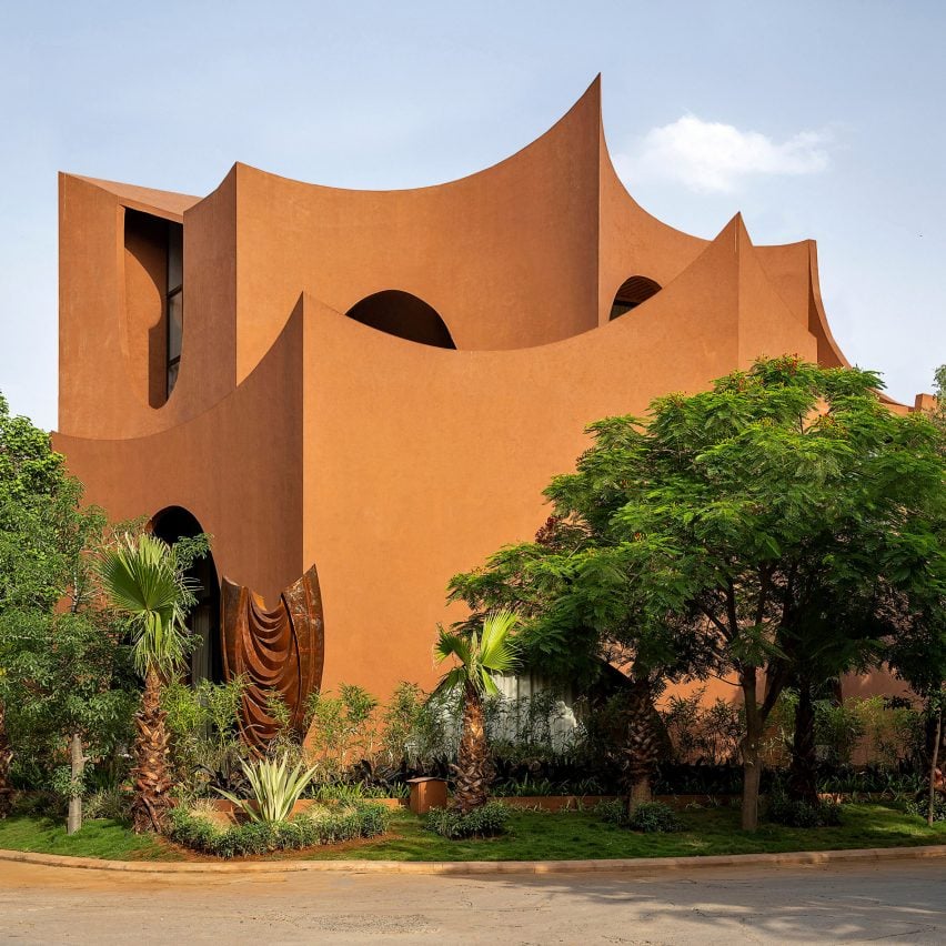 Mirai House of Arches is a sculptural home in India that was designed by Sanjay Puri Architects
