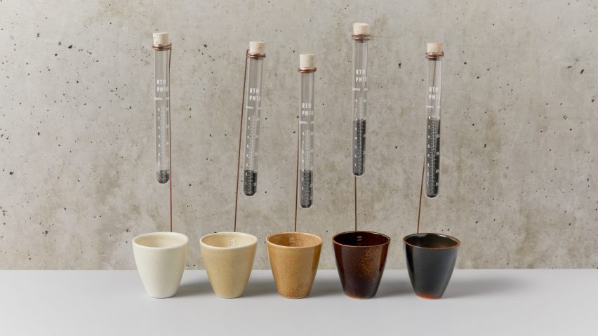 Progressively darker cups from Smogware tableware collection by Iris de Kievith and Annemarie Piscaer