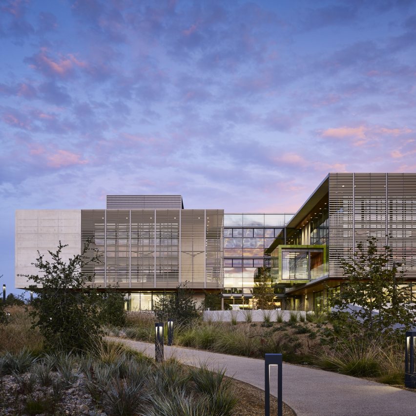 Center for Novel Therapeutics by Perkins and Will