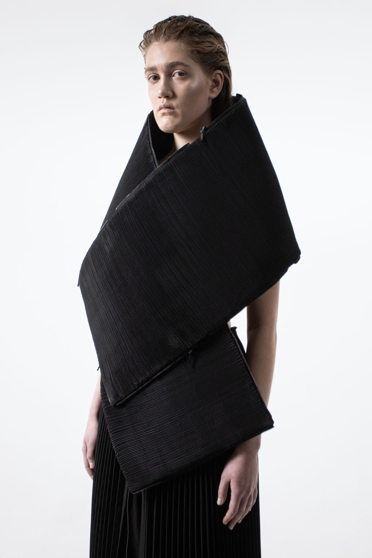 DZHUS designs metamorphosing Pseudo clothing collection – Design X Core