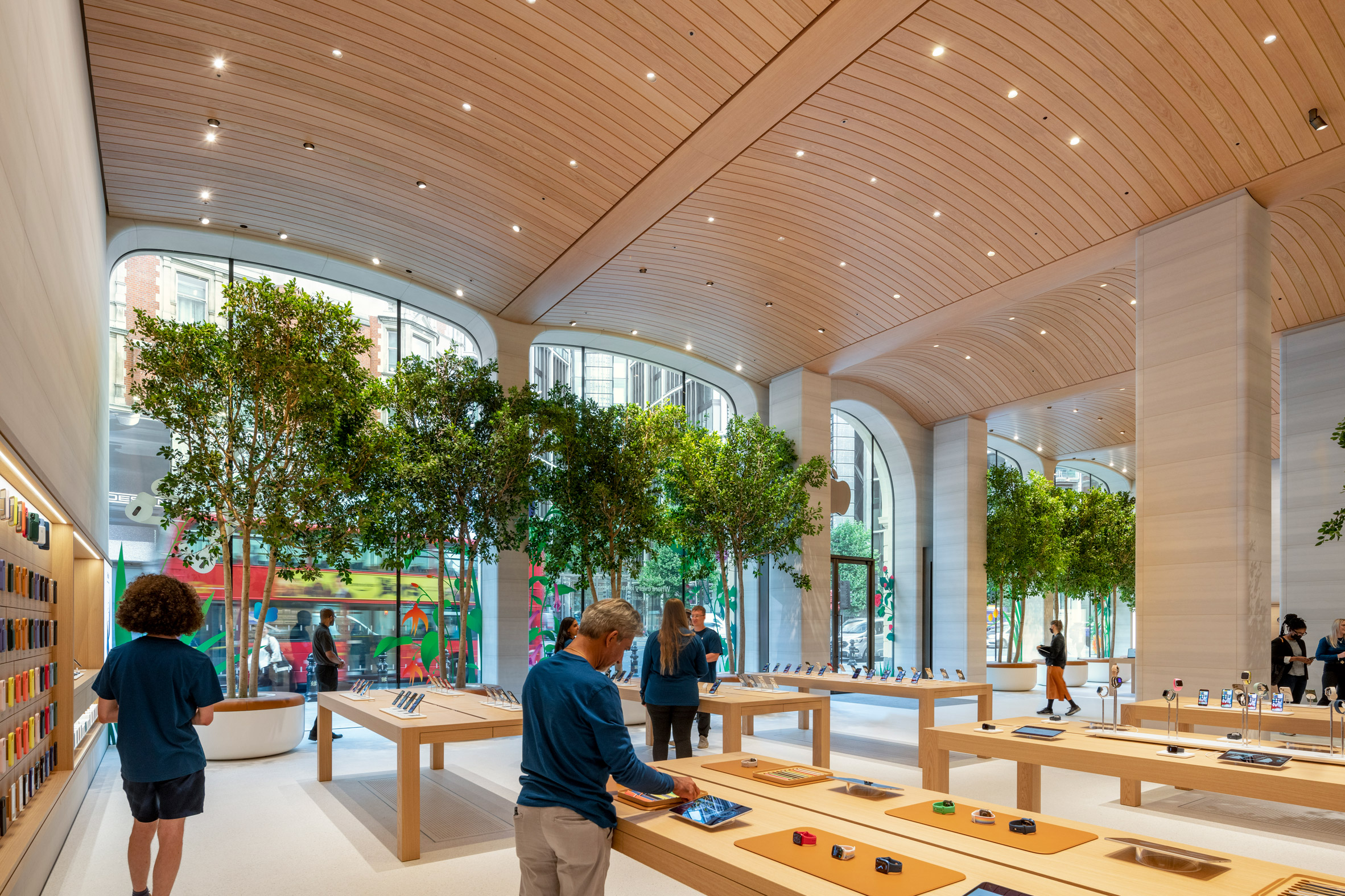 Vaulted timber roof at Apple Store in London