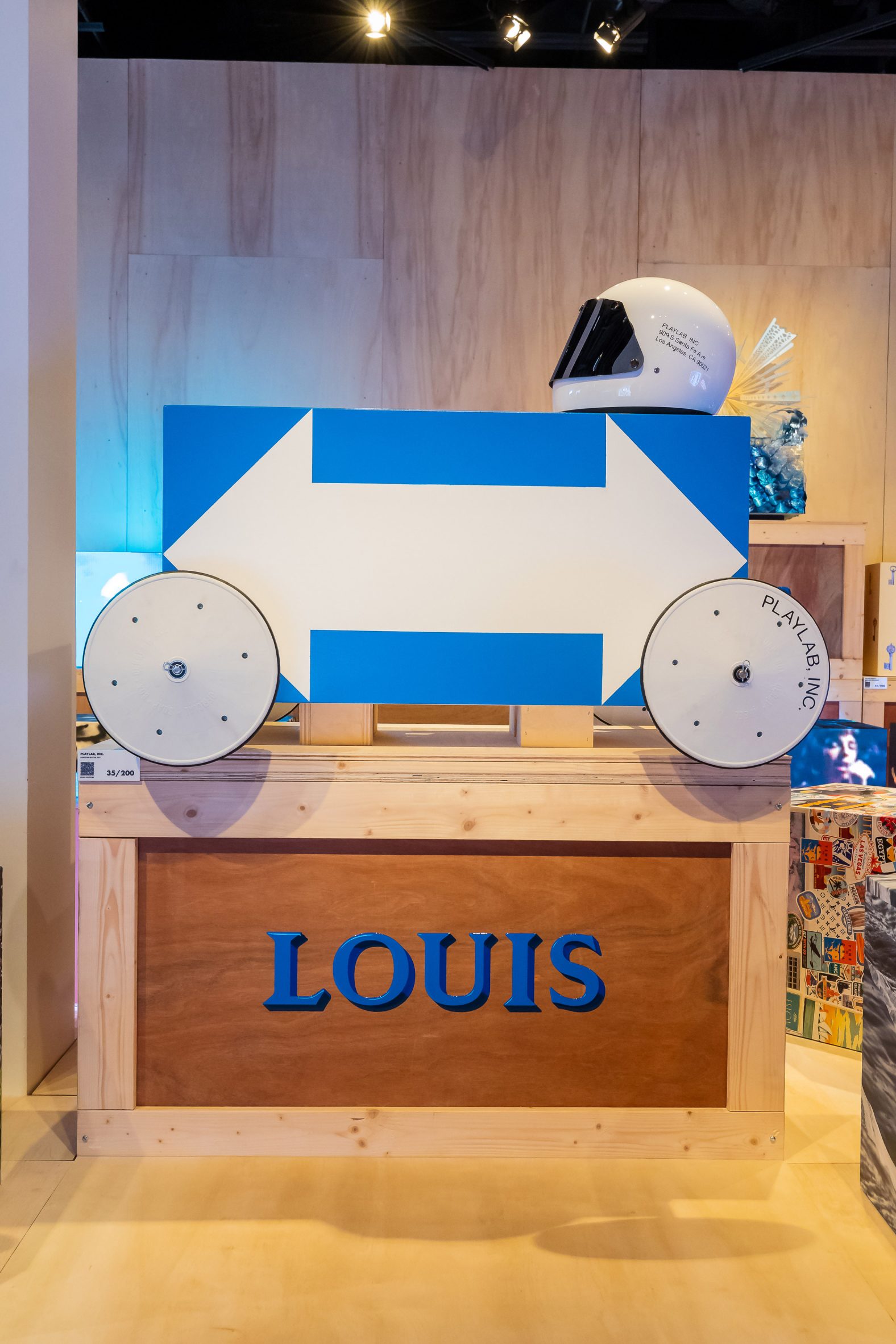 Building displays (and robots) for Louis Vuitton's 200th - Essay Video
