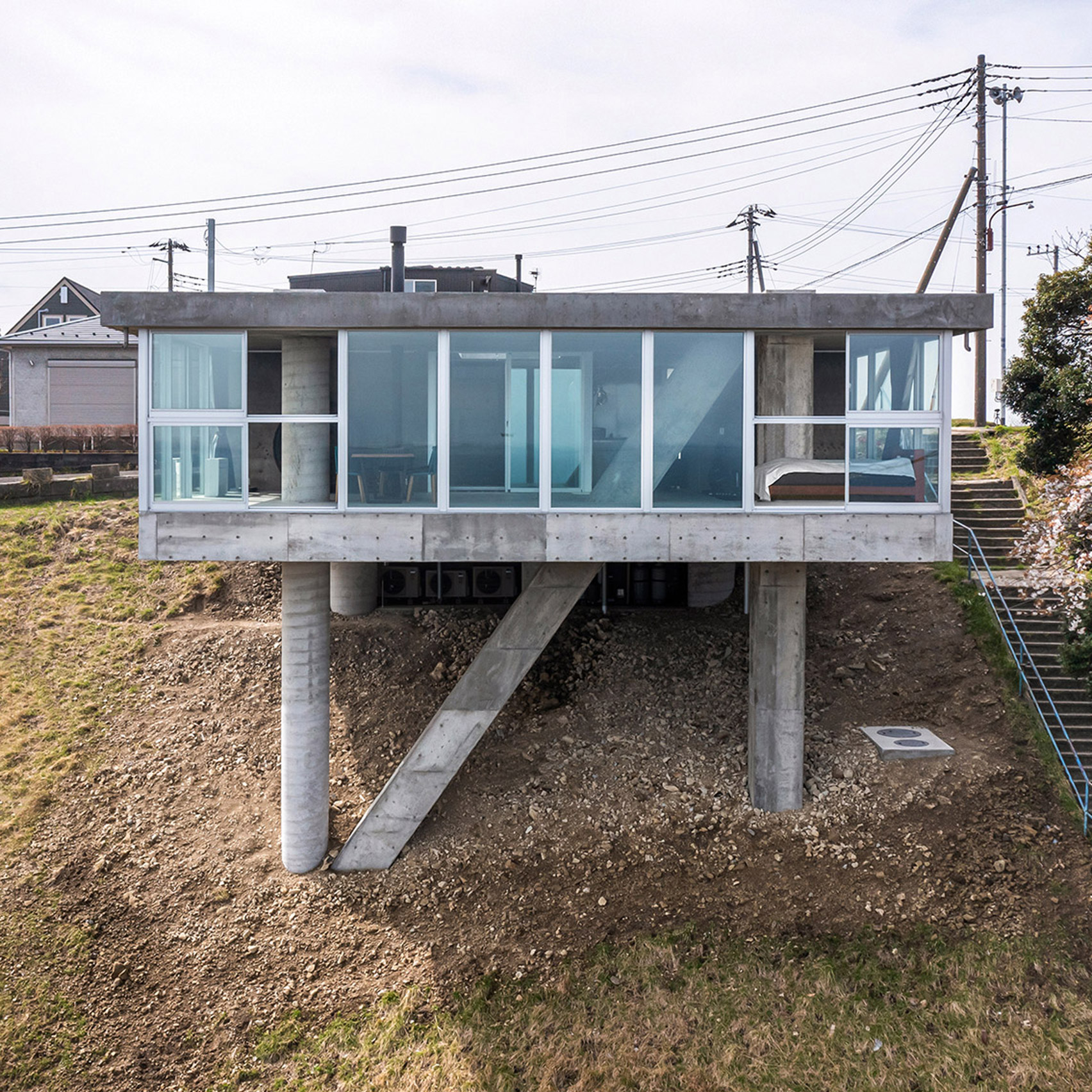 Slope Too Steep to Build? Not for This Backyard Office Addition