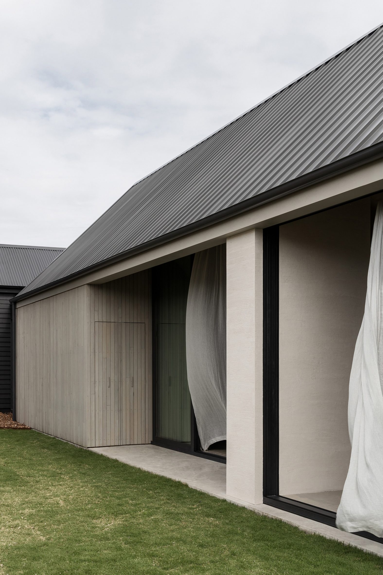 Exterior image of Barwon Heads House by Adam Kane Architects