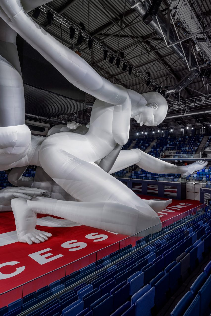 Image of the grey inflatable set in the Milanese arena
