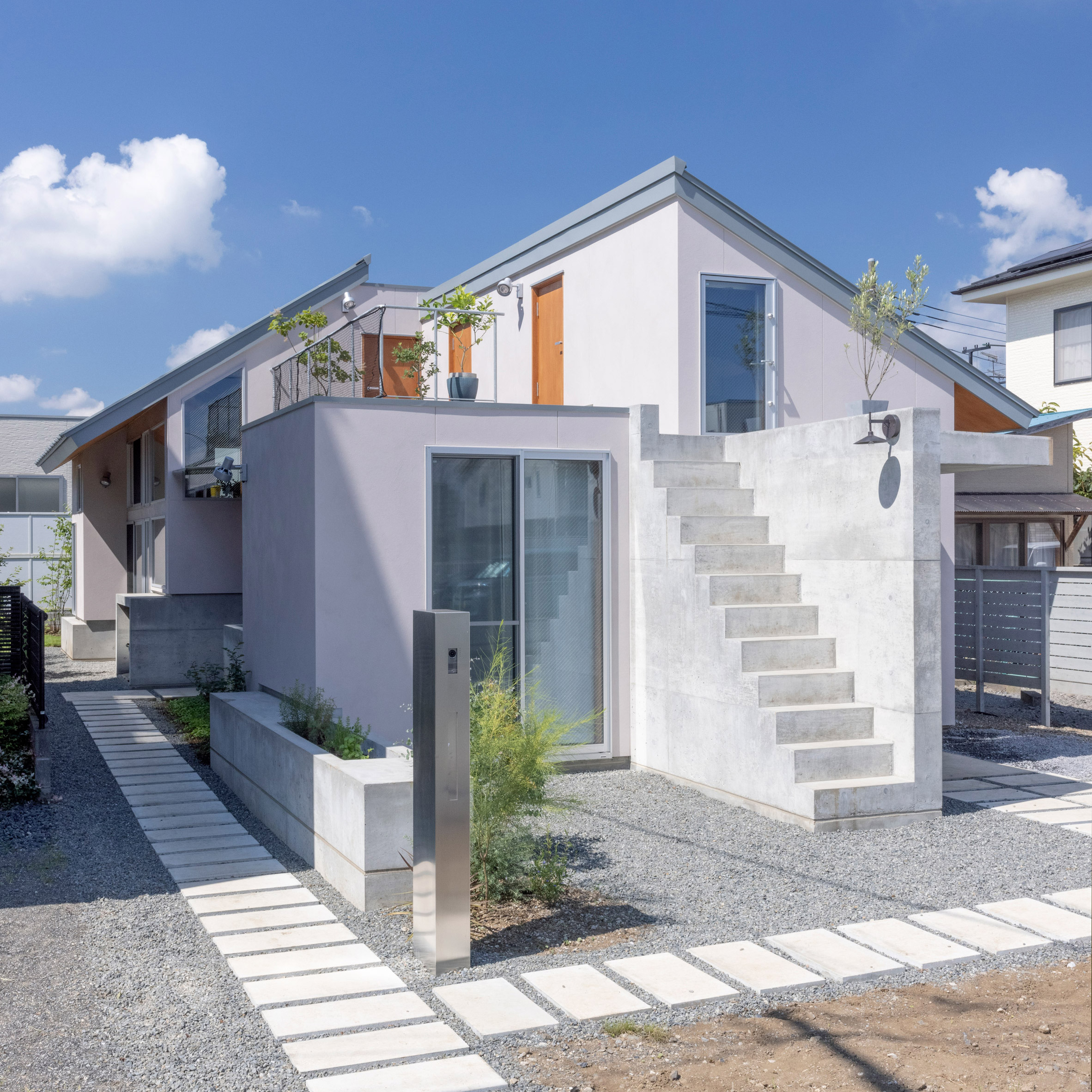 Exterior of House in Akishima by Office M-SA