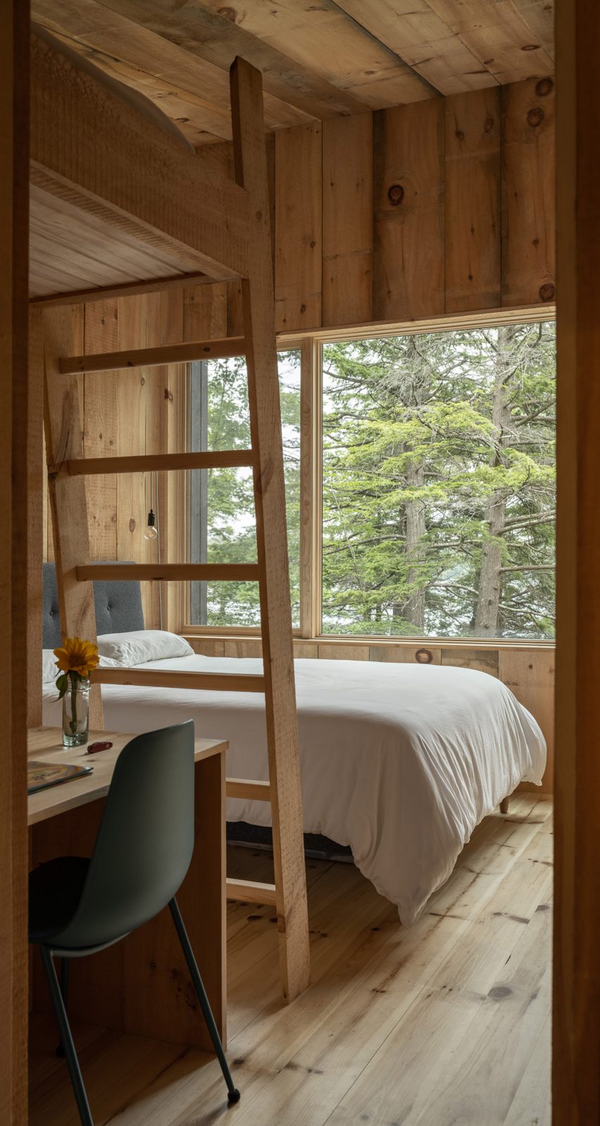 Bedroom in Maine cabin