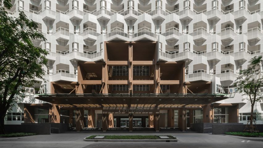Nurse Dormitory Chulalongkorn Memorial Hospital by Plan Architect