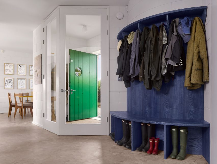 Cloakroom in Red House by David Kohn Architects