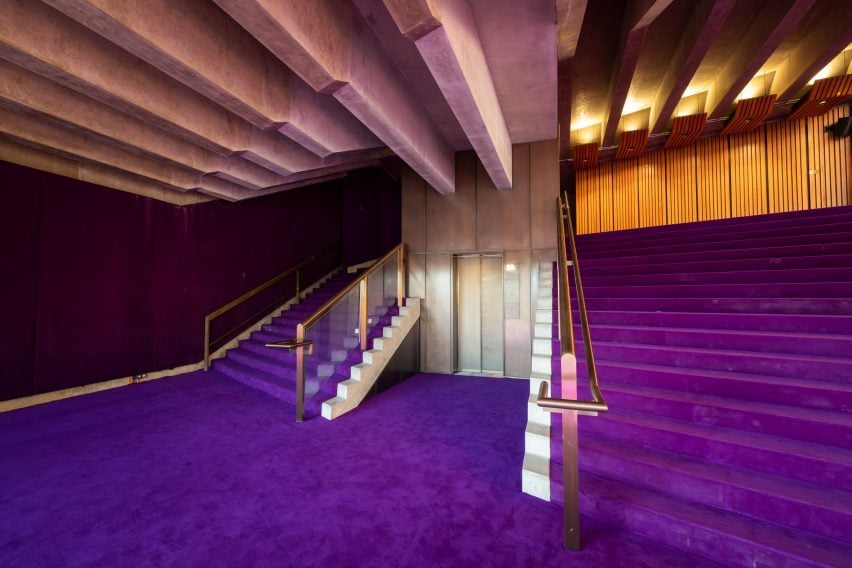 Foyer of Sydney Opera House with purple carpets
