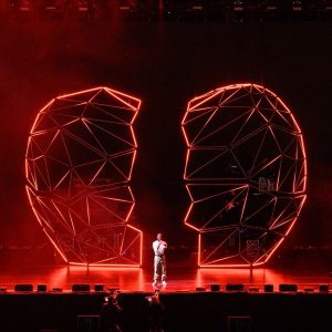 Es Devlin creates afrofuturist scarred mask for The Weeknd's