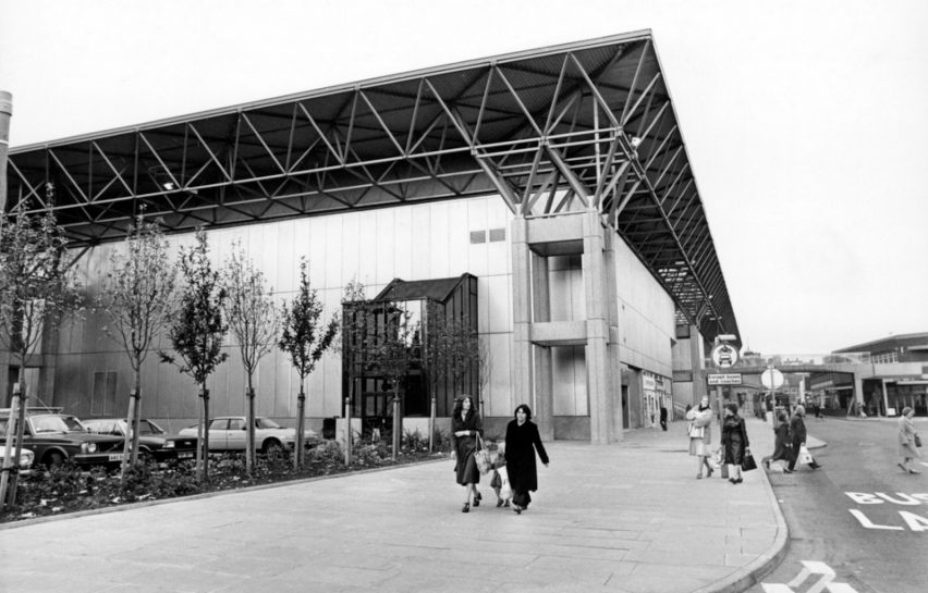 Crowtree Leisure Centre, by Gillinson Barnett and Partners, Sunderland
