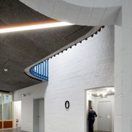 Interior of Antwerp police station by Bovenbouw Architectuur