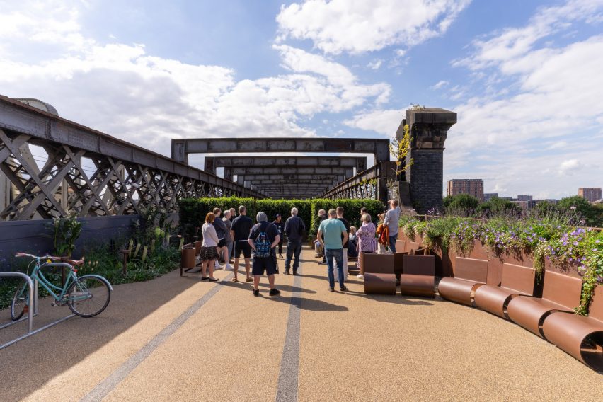 Welcome area to Castlefield Viaduct park
