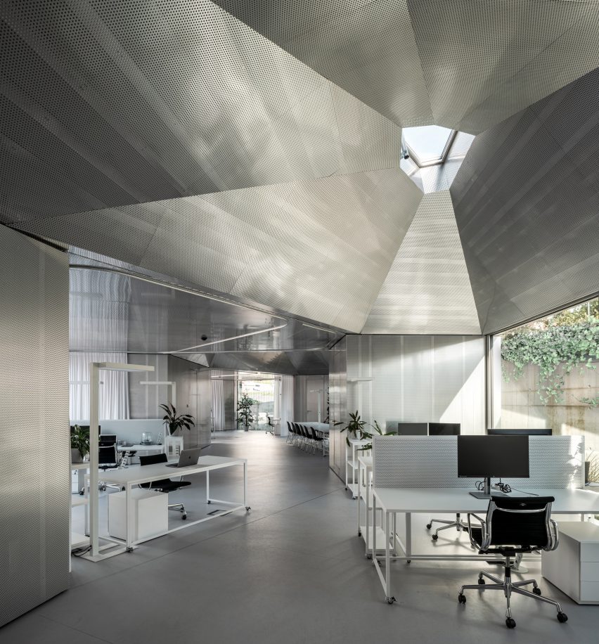 Interior image of aluminium-clad workspaces by Chybik + Kristof