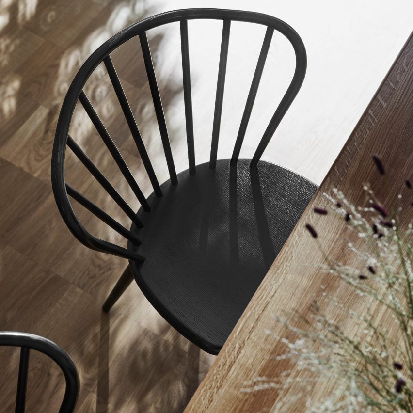 Black wooden Miss Holly Chair Stolab