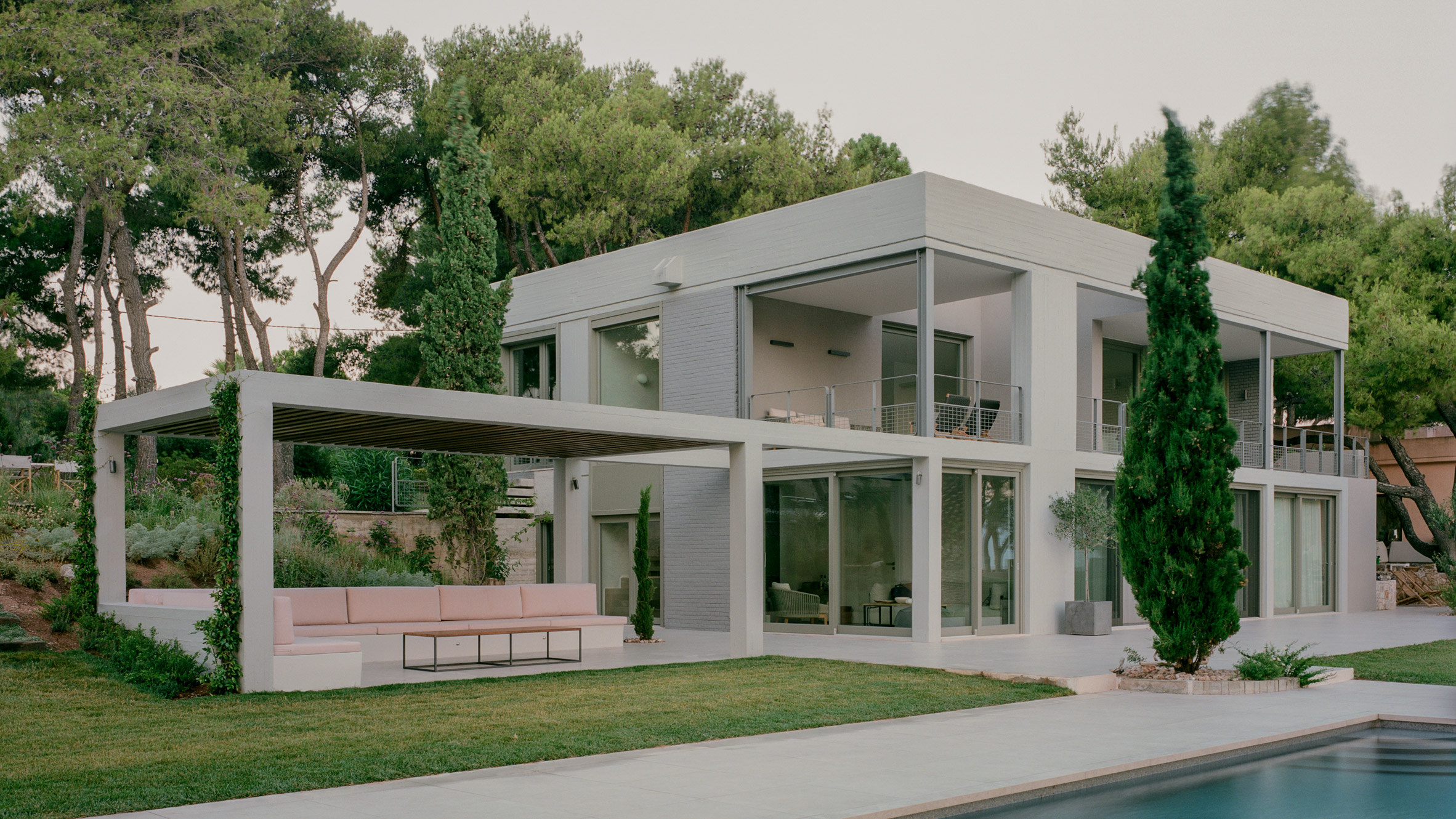 Neiheiser Argyros strips back and refurbishes Grid House in Greece - Vimarsana News