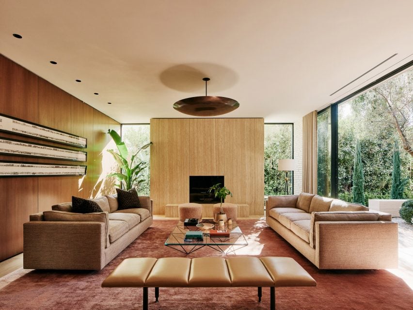 Formal lounge in Twentieth house by Woods and Dangaran