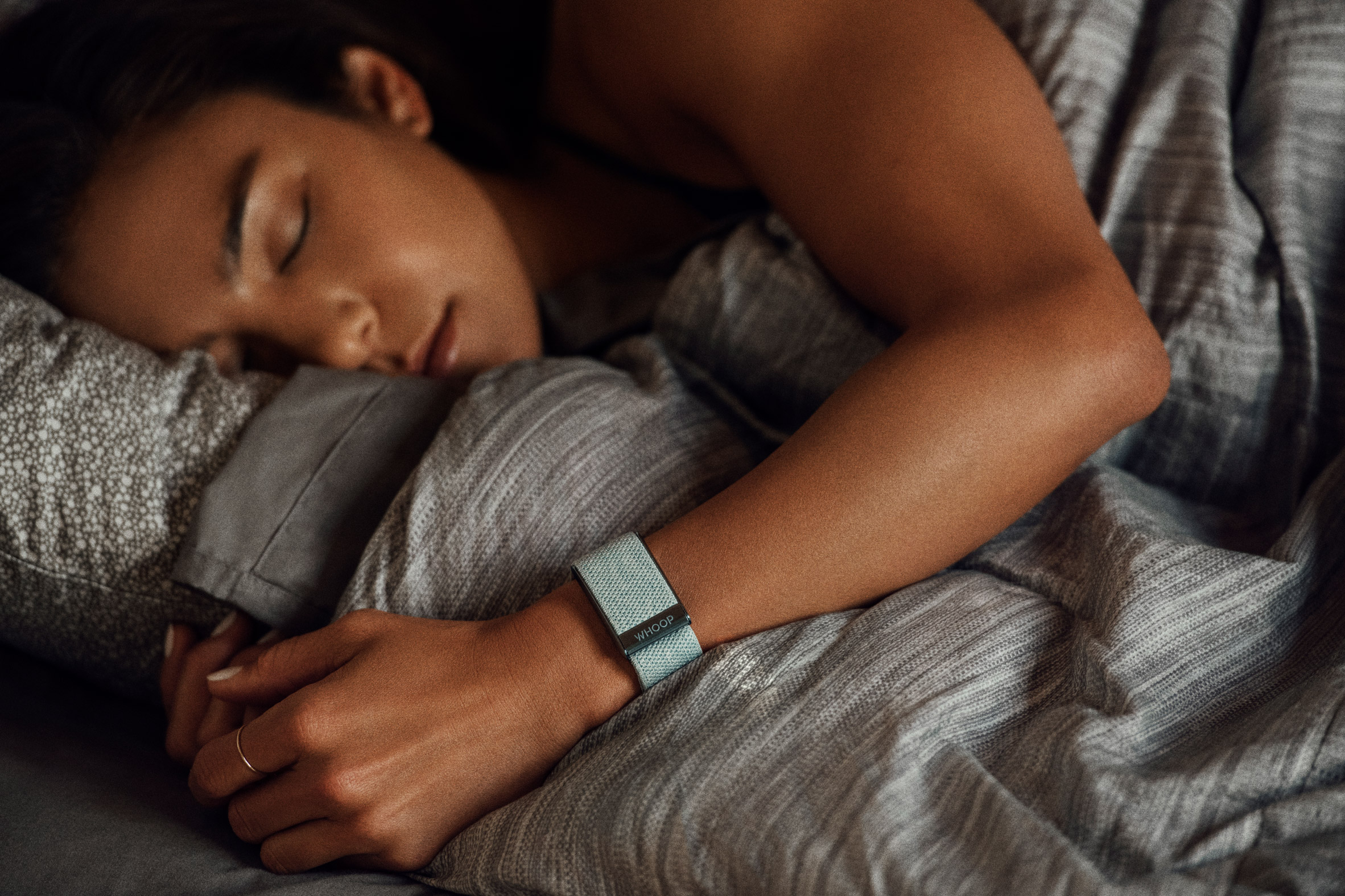 Aruliden designs wearable fitness tracker that can be worn at all