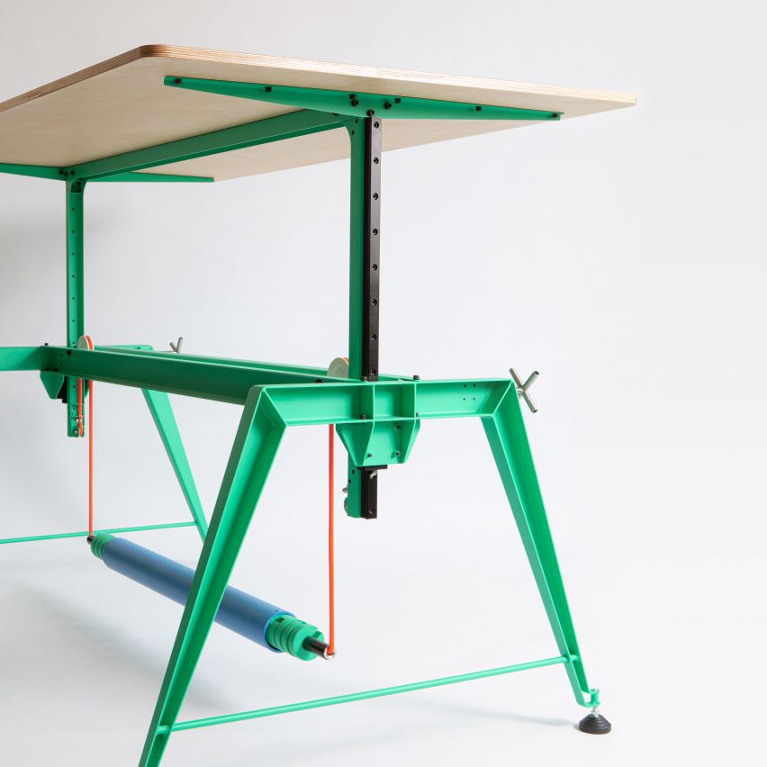 Photo of the side of the Counterweight Table showing the frame made of folded green coated aluminium
